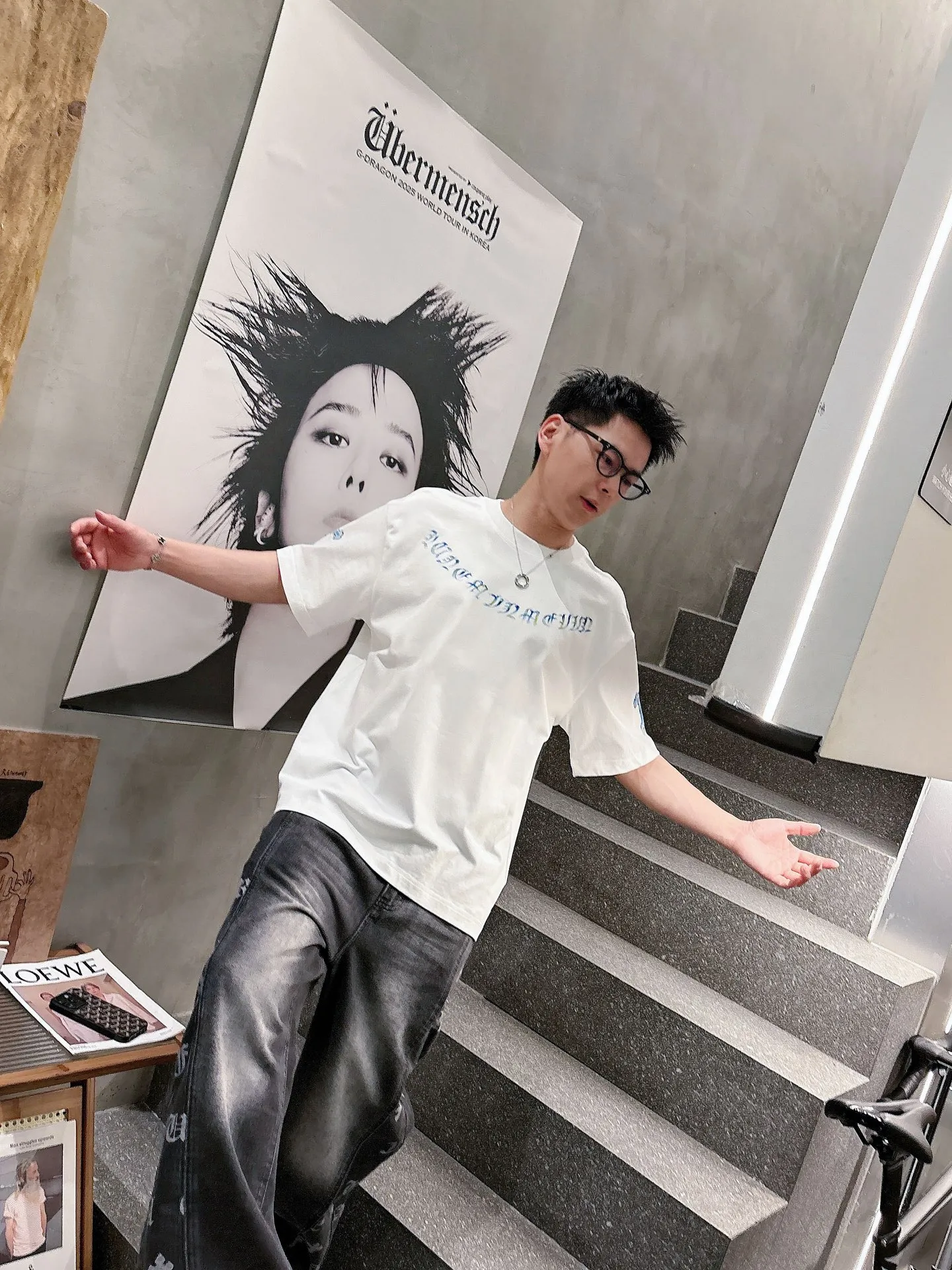 P P 。 Sizes:m~3x :Black White :6099+3796